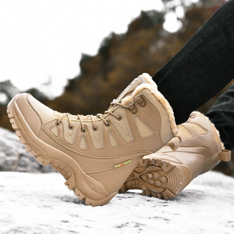 New Warm Plush Snow Boots Men Lace Up Casual High Top Men&#39;s Boots Waterproof Winter Boots Anti-Slip Ankle Boots Army Work Boots